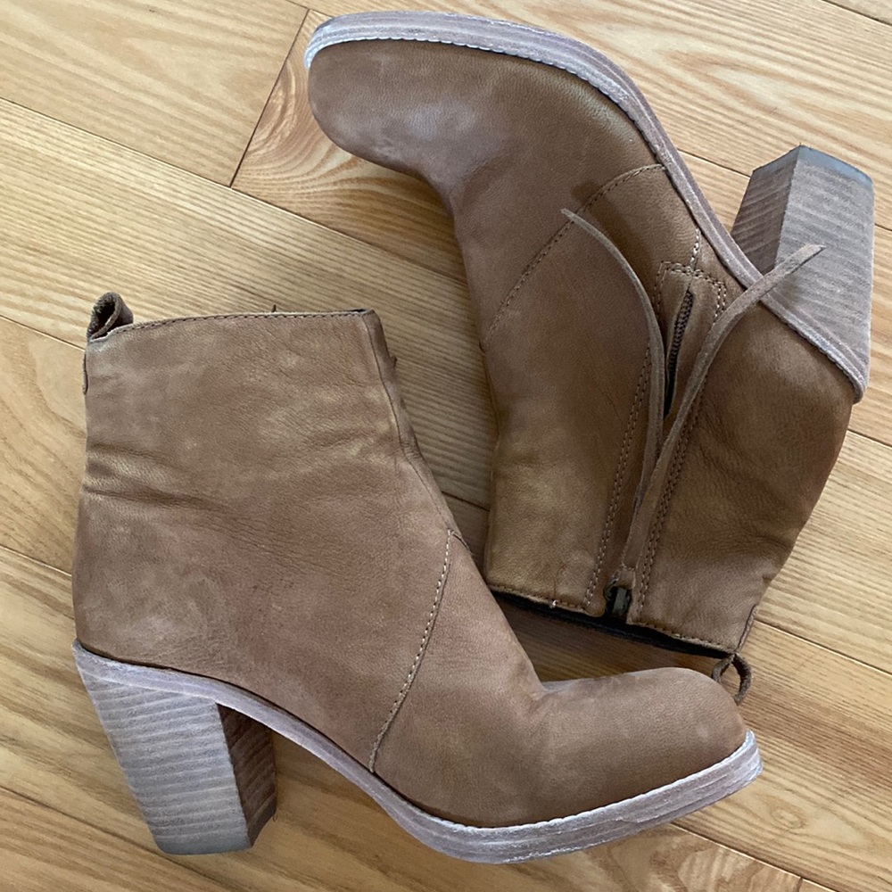 Dolce Vita Suede Booties in “Truffle” US6